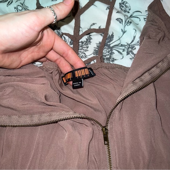 TAUPE JUMPSUIT - Picture 2 of 5